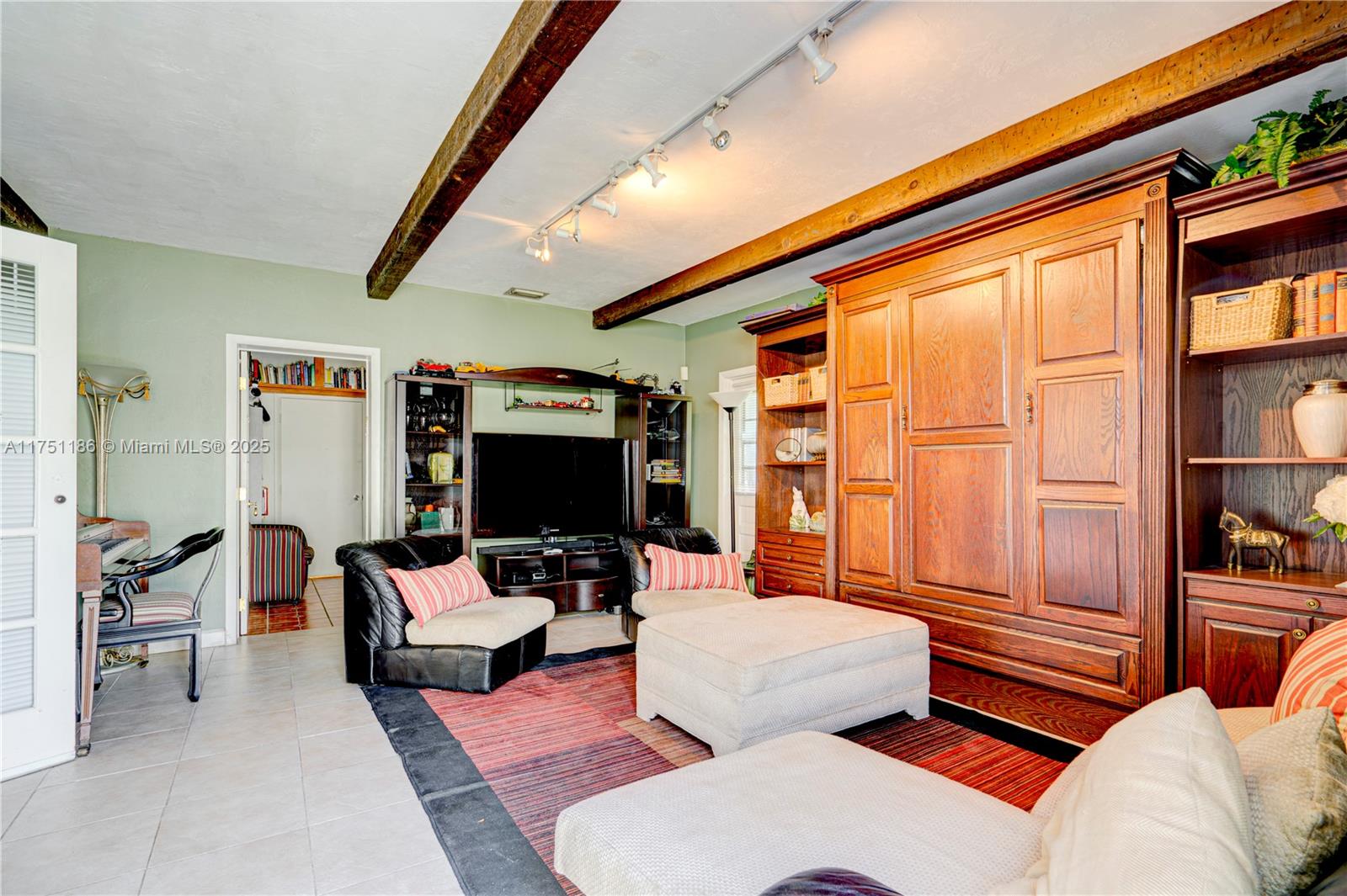Listing Photo 17