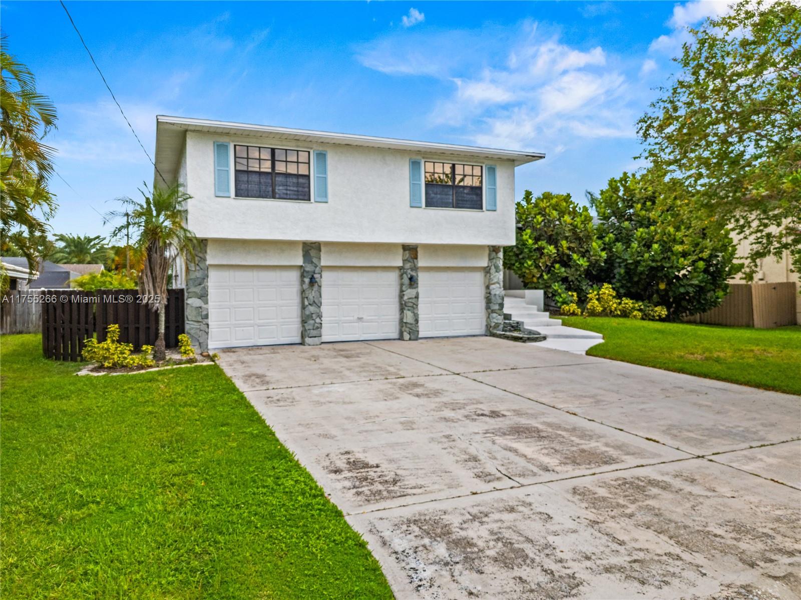 1731 Clearwater Harbor Dr, Largo, Florida image 1
