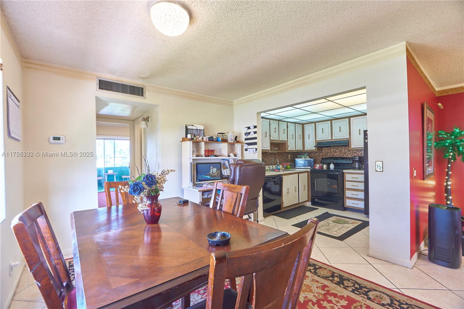 793 Flanders #Q, Delray Beach, Florida image 5