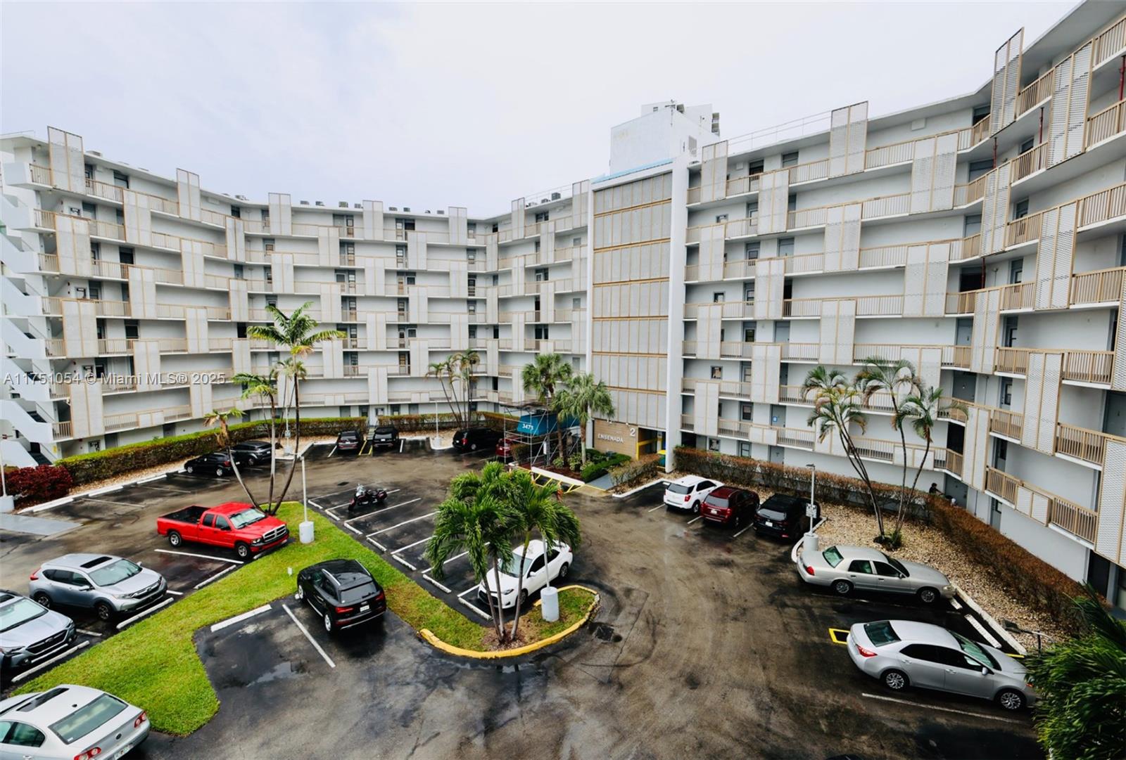 Listing Photo 10