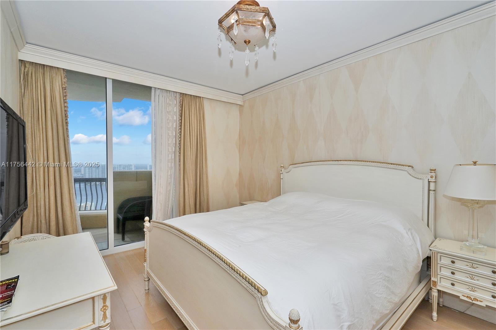 Listing Photo 18