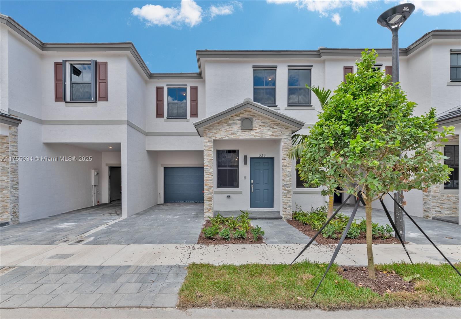 523 SW 19th Ter, Fort Lauderdale, Florida image 2