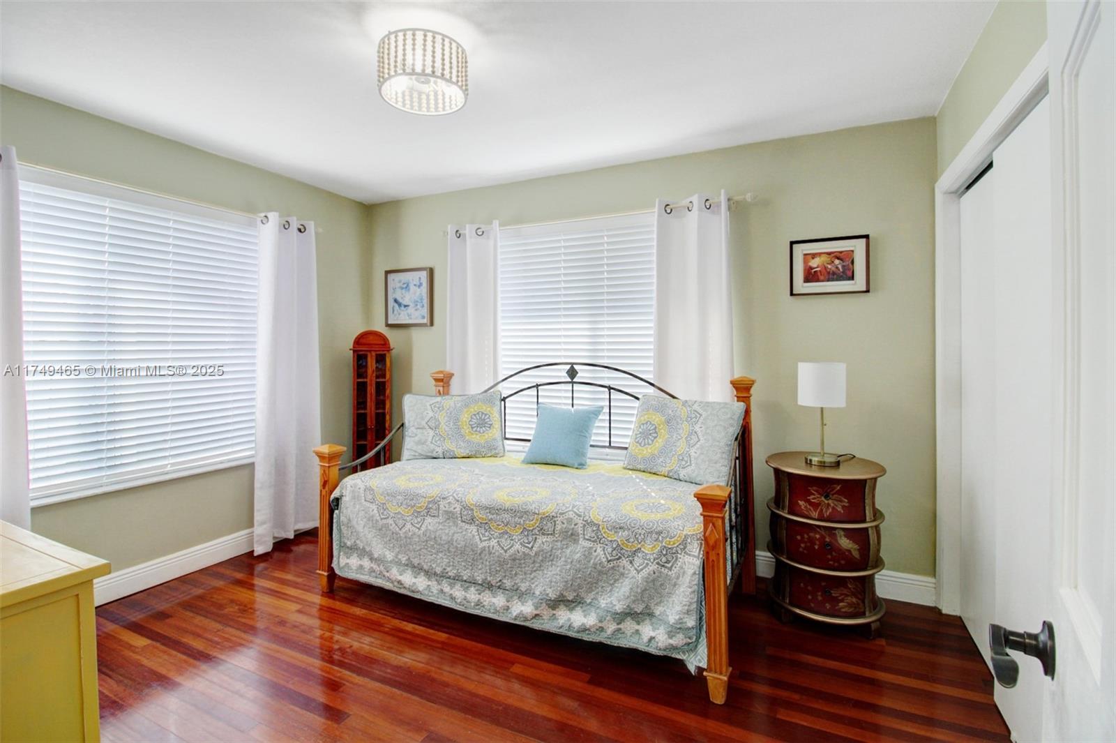 Listing Photo 19