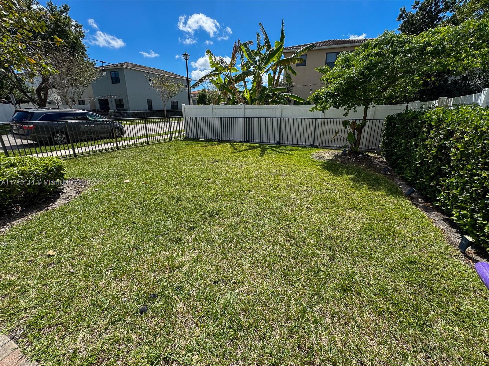 Listing Photo 23