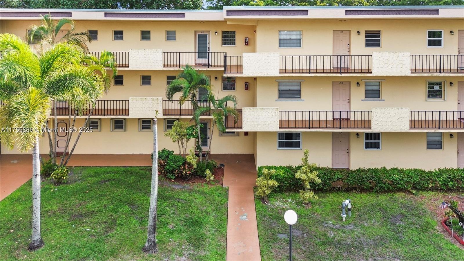300 Berkley Rd #107, Hollywood, Florida image 50