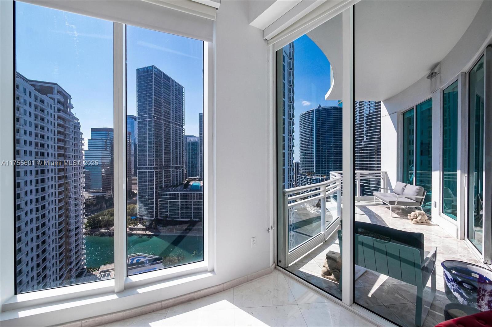 900 Brickell Key Blvd #2105, Miami FL 33131