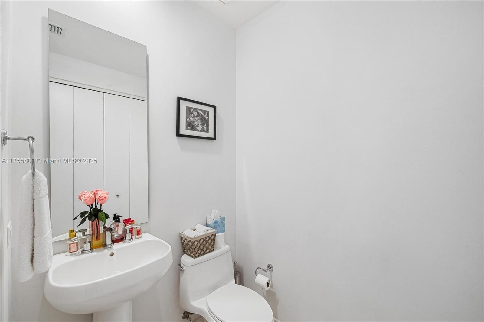 900 Brickell Key Blvd #2105, Miami FL 33131