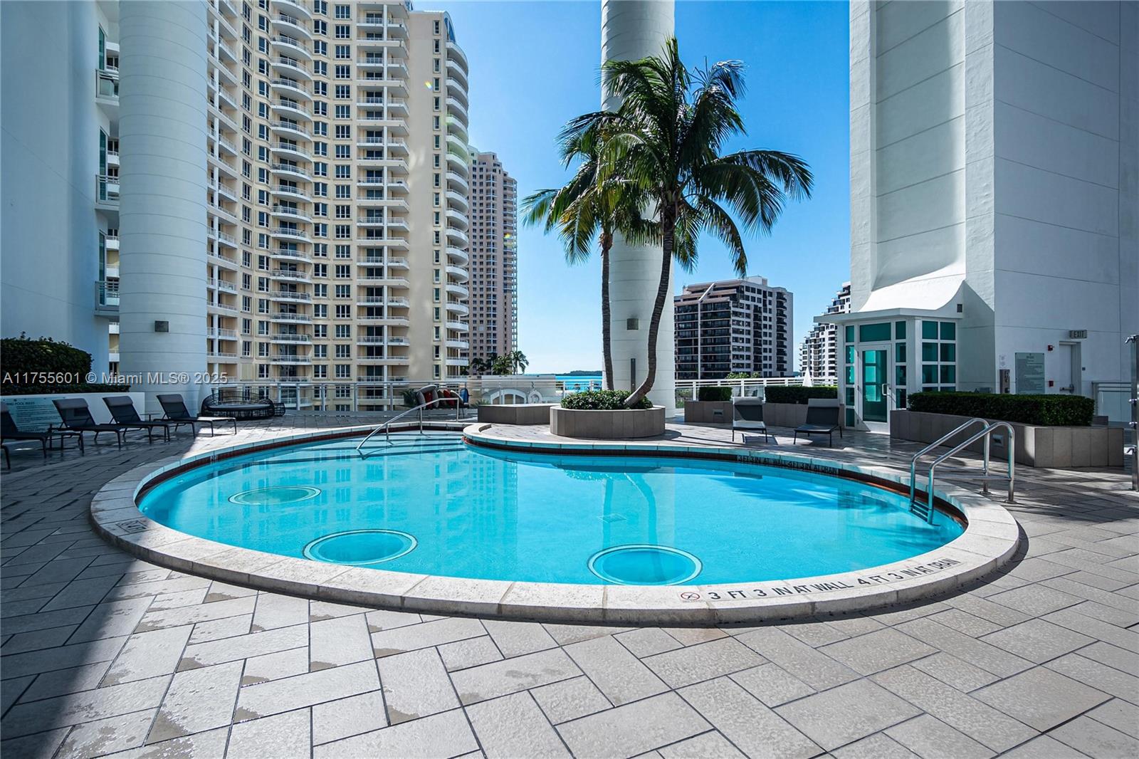 900 Brickell Key Blvd #2105, Miami FL 33131