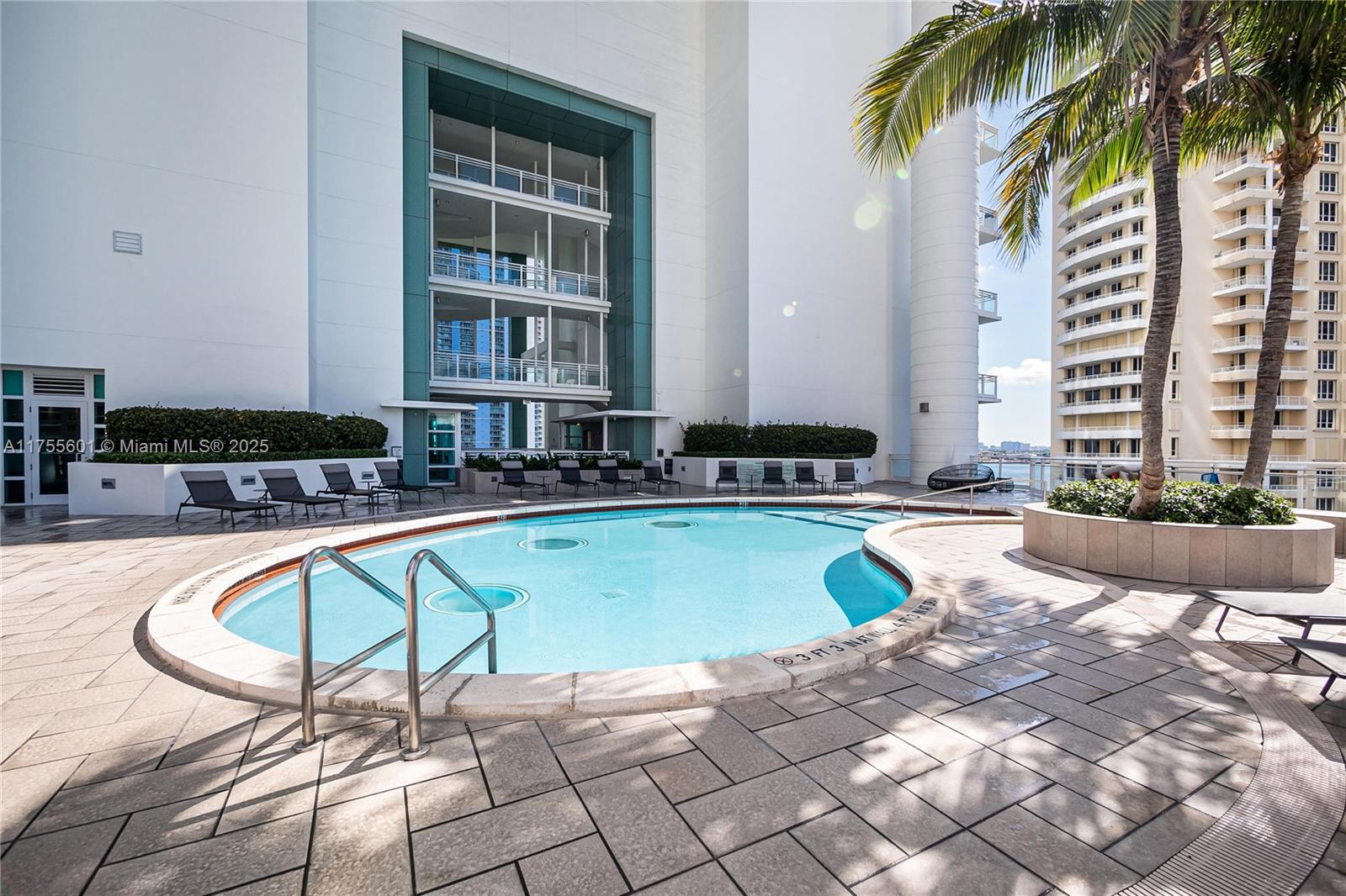 900 Brickell Key Blvd #2105, Miami FL 33131