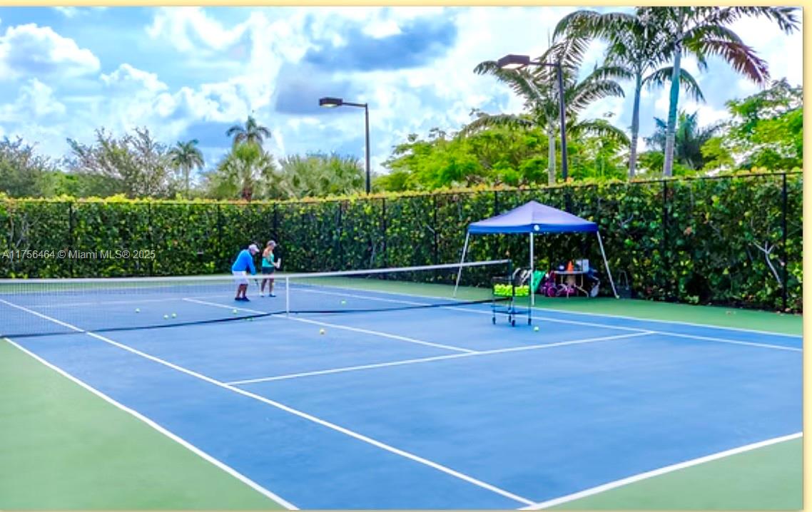 11200 NW 74th Ter, Doral, Florida image 21