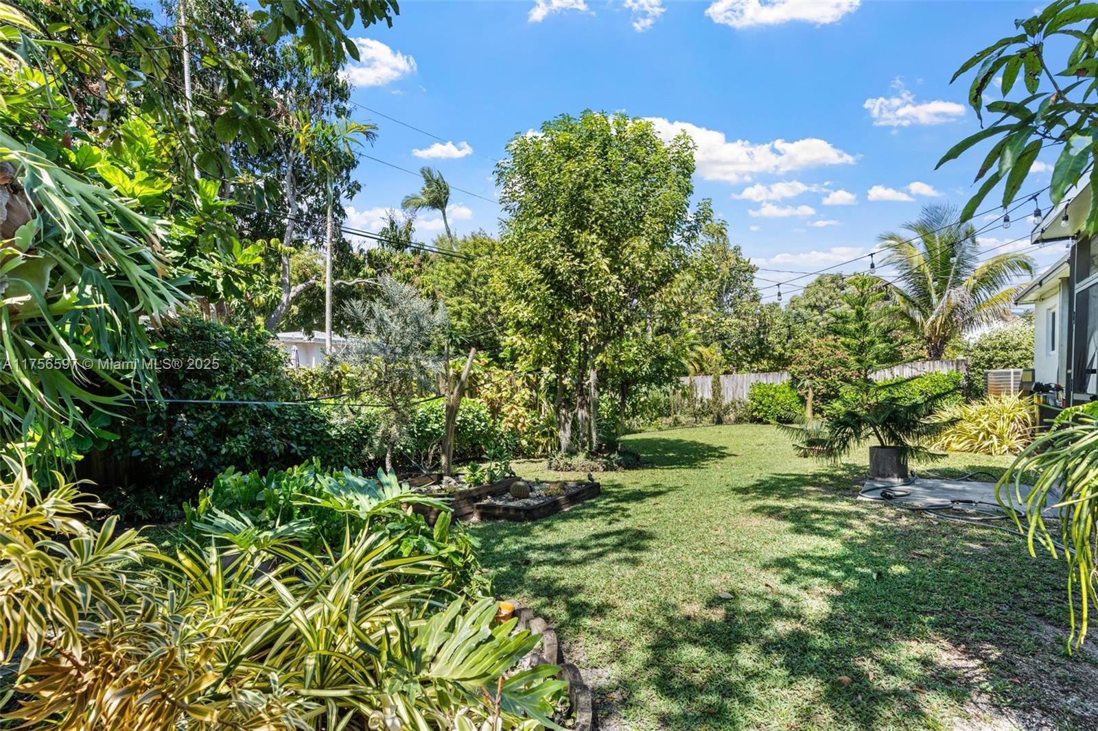 12610 NE 1st Ct, North Miami, Florida image 33