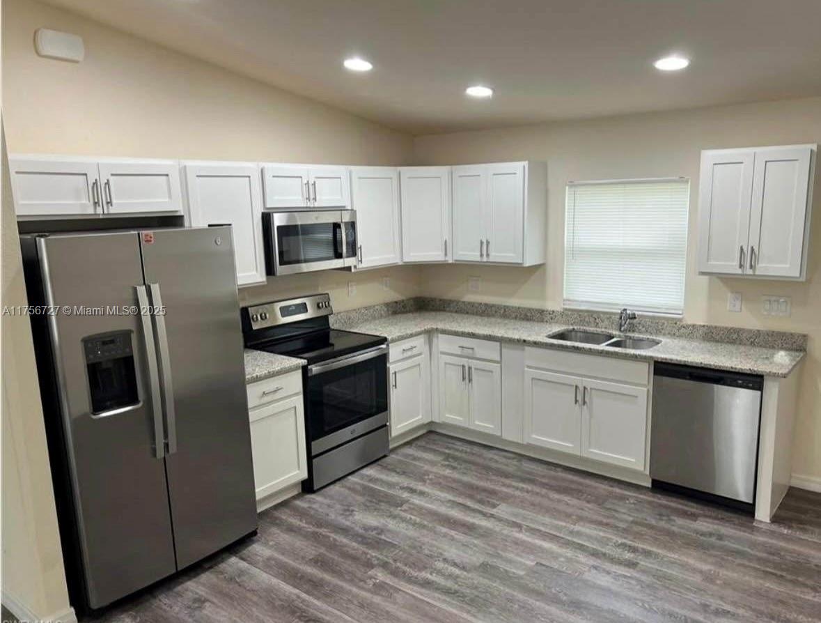 6028 Kumquat Circle, La Belle, Florida image 2