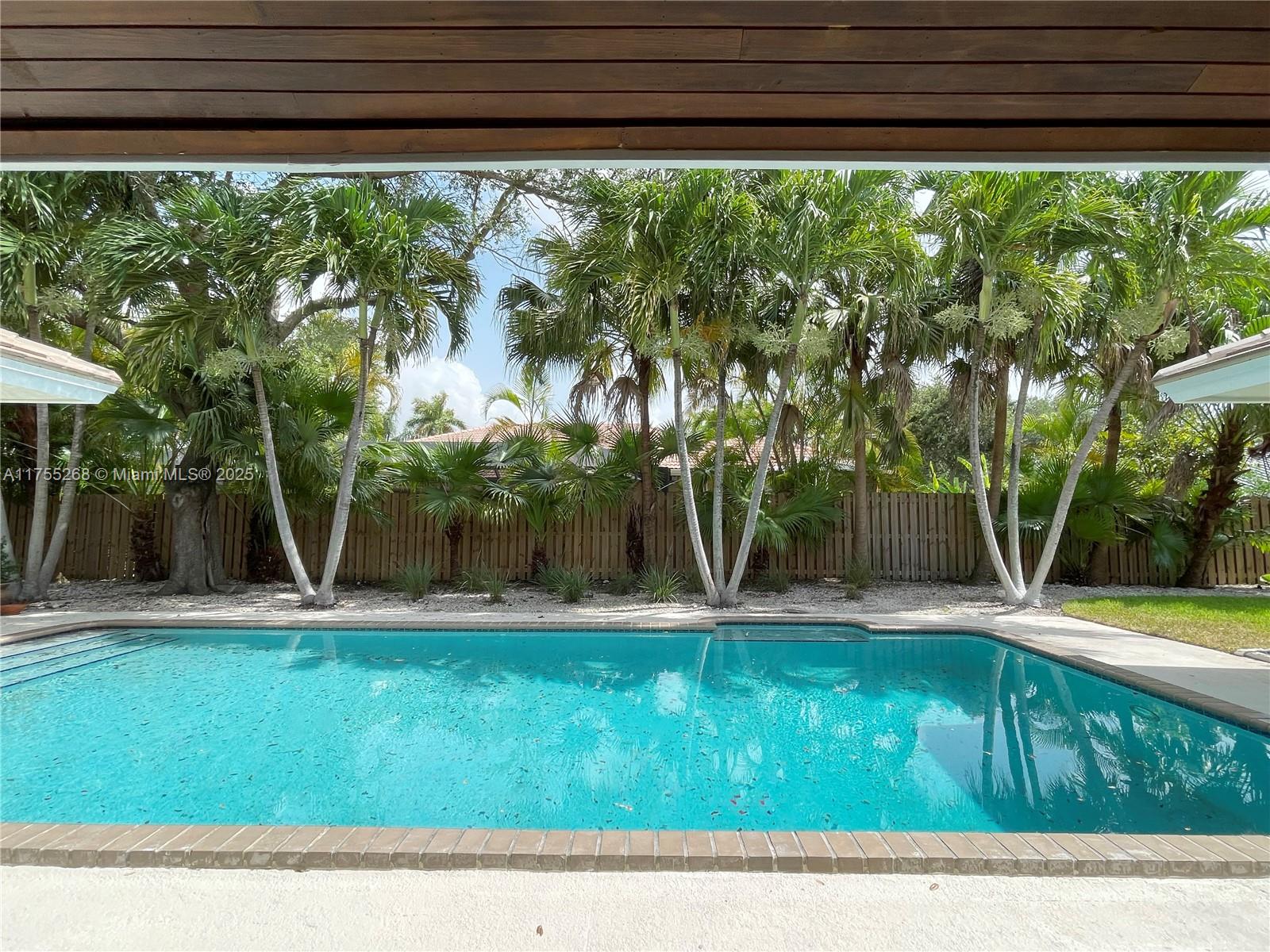 8513 SW 169 Ter, Palmetto Bay, Florida image 17
