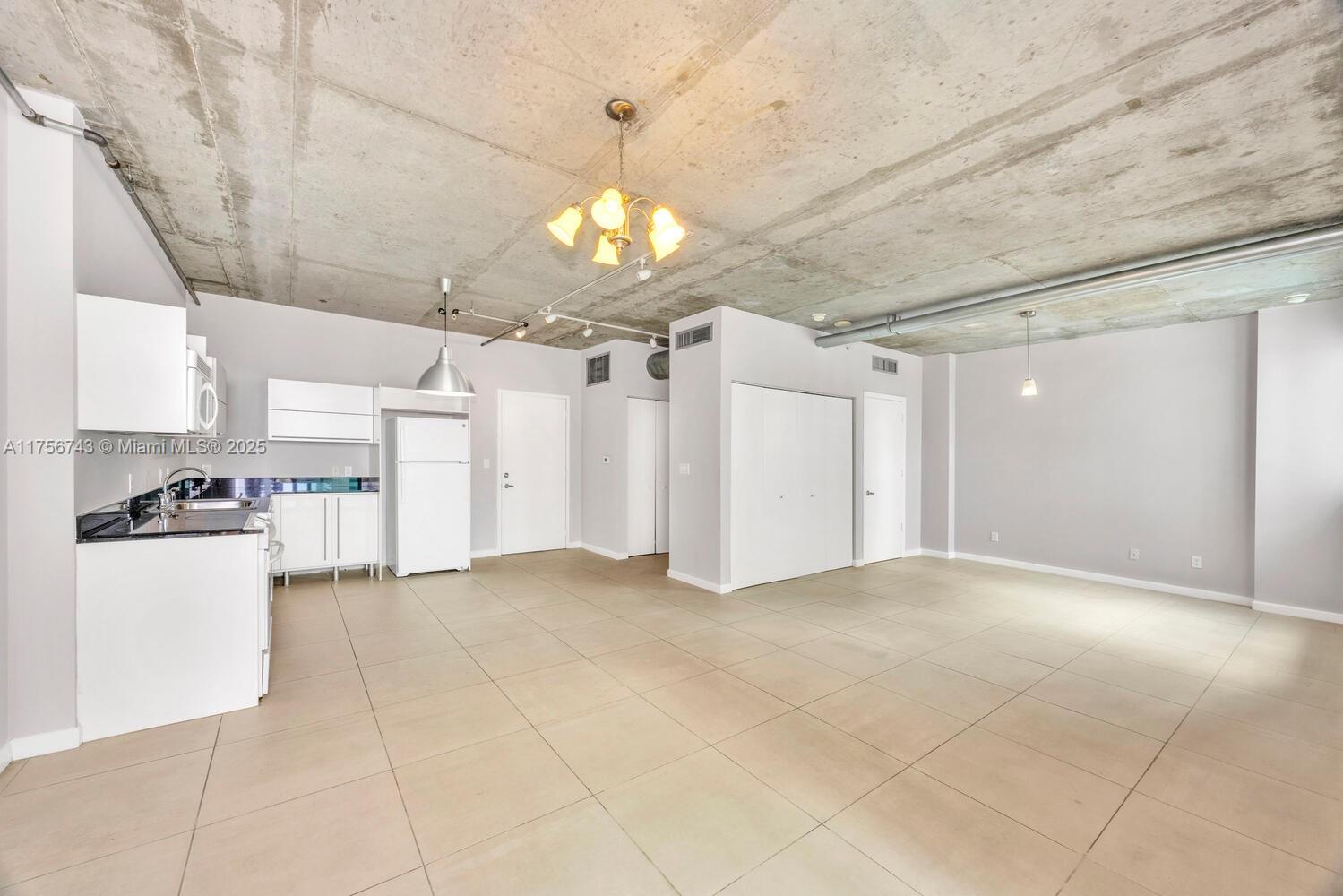 690 SW 1st Ct #1730, Miami FL 33130