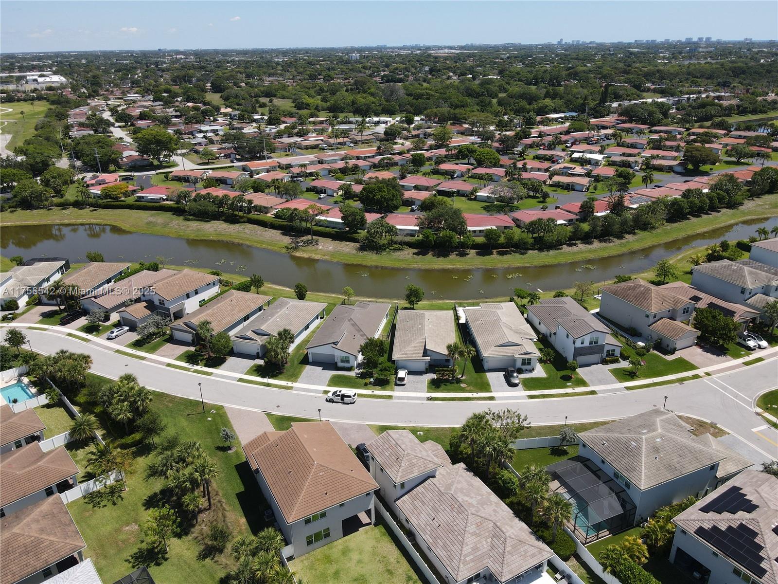 4242 Rosa Dr, Deerfield Beach, Florida image 4