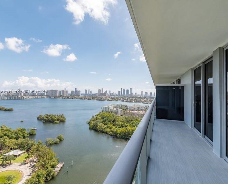 16385 Biscayne Blvd #2303, North Miami Beach, Florida image 2