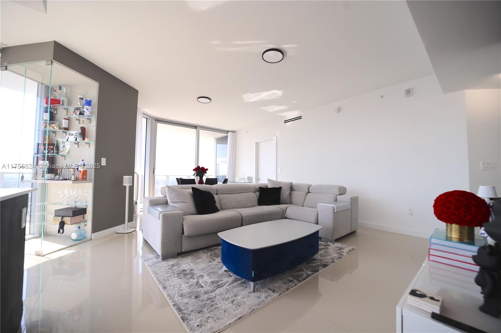 488 NE 18th St #5000, Miami, Florida image 6