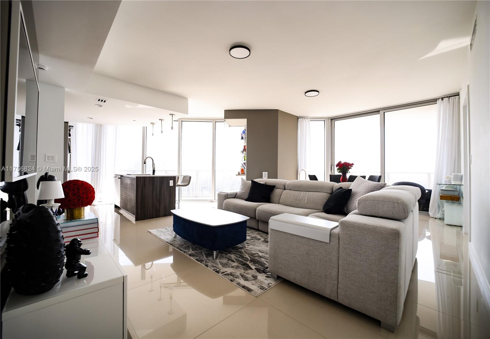 488 NE 18th St #5000, Miami, Florida image 9