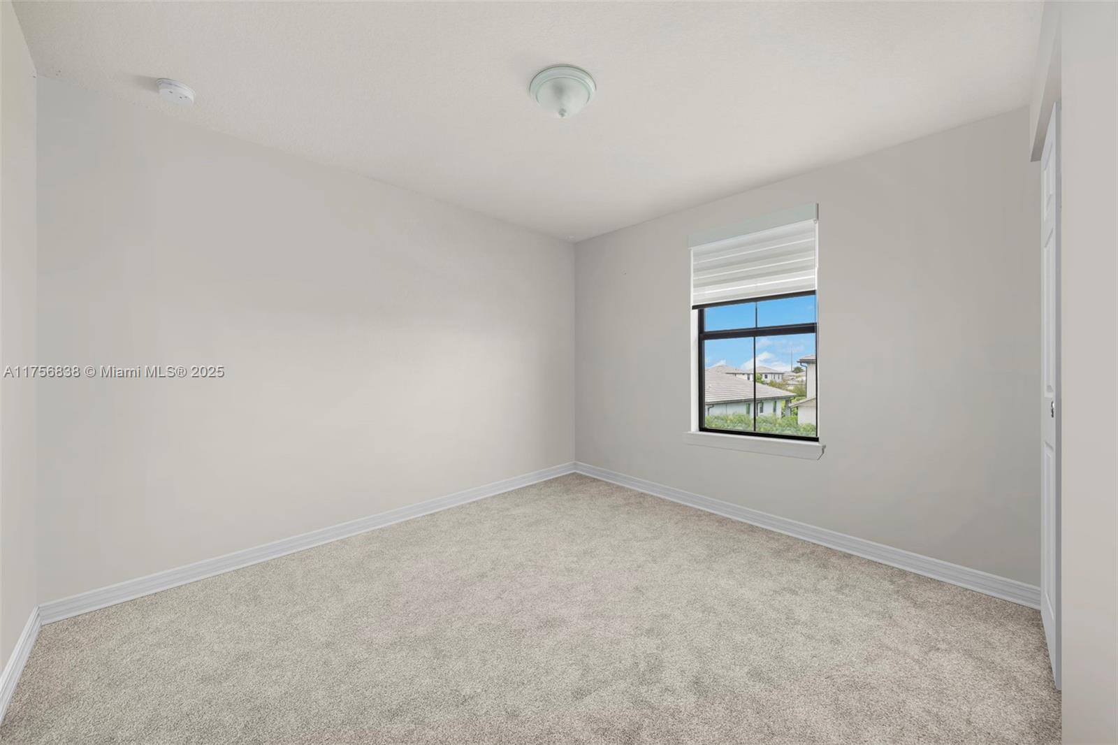 3142 Poinciana St, Lauderdale Lakes, Florida image 6