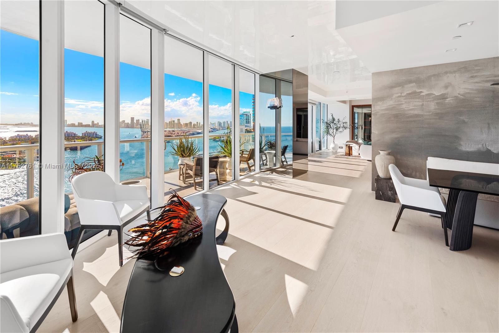 100 S Pointe Dr #2803, Miami Beach, Florida image 11