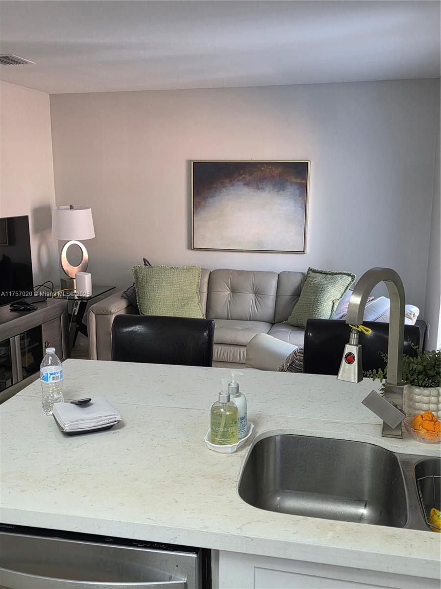7025 NW 173rd Dr #2208, Hialeah, Florida image 5