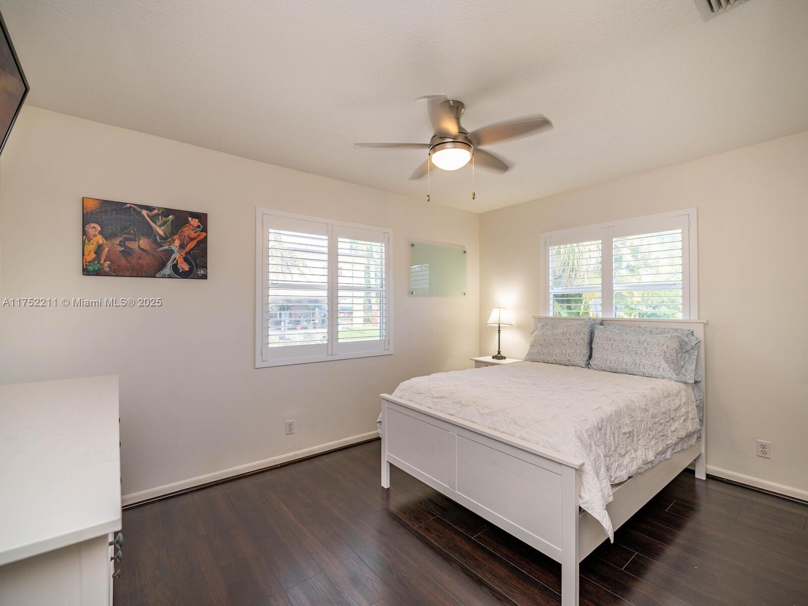 Listing Photo 10