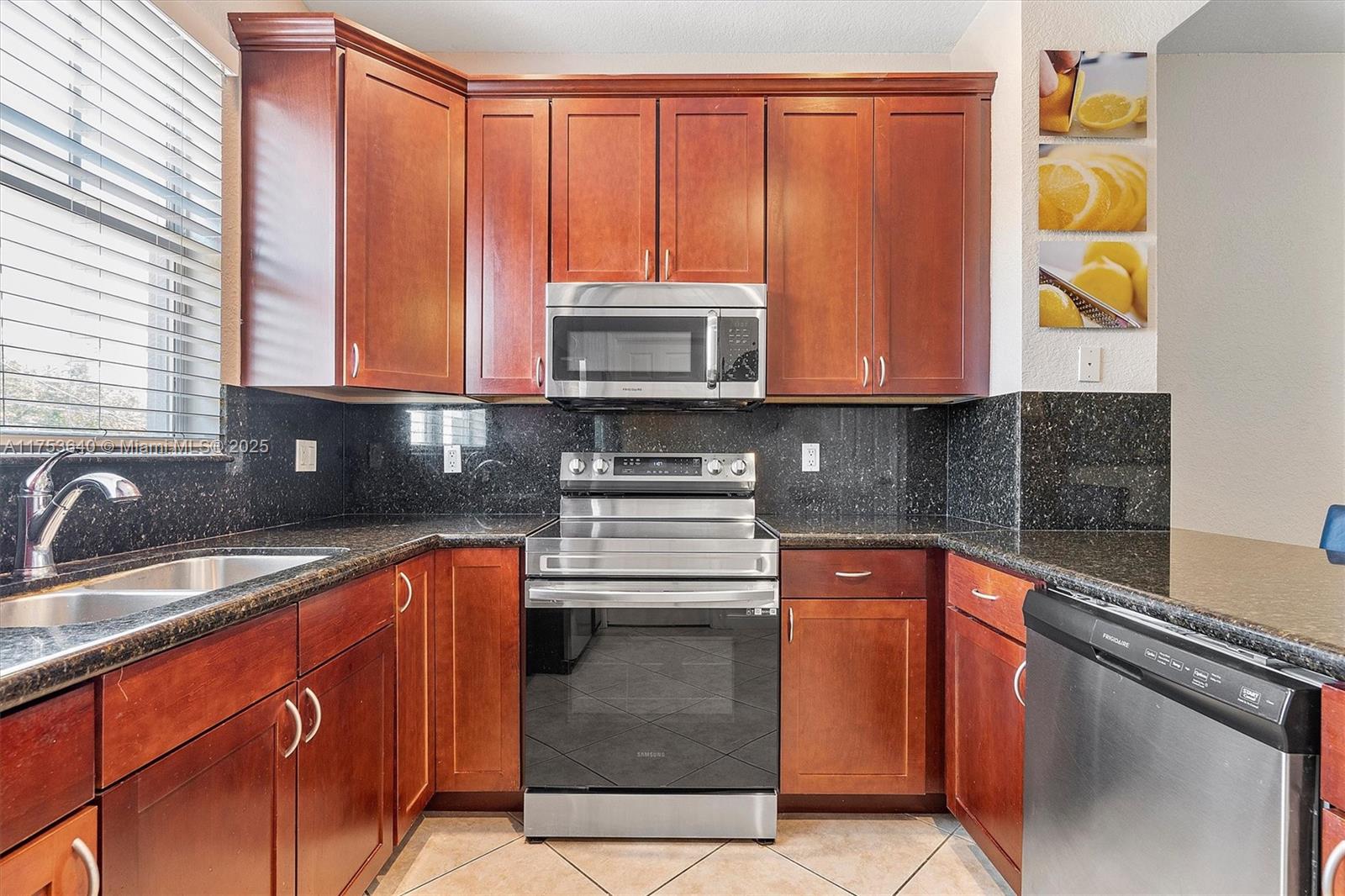 1835 N Dixie Hwy, Fort Lauderdale, Florida image 3