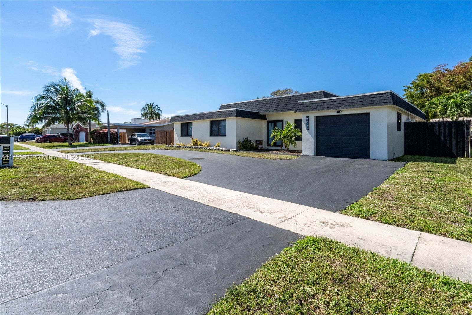 8303 NW 74th Ave, Tamarac, Florida image 26