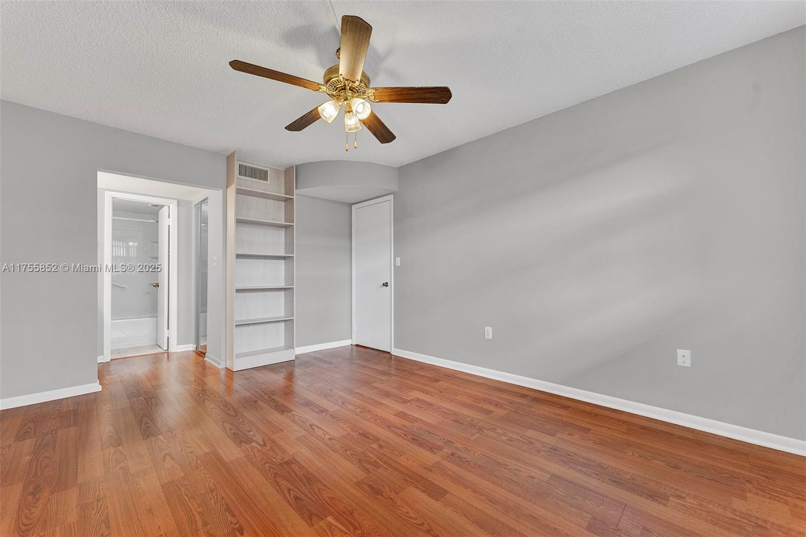1000 Colony Point Cir #507, Pembroke Pines, Florida image 37