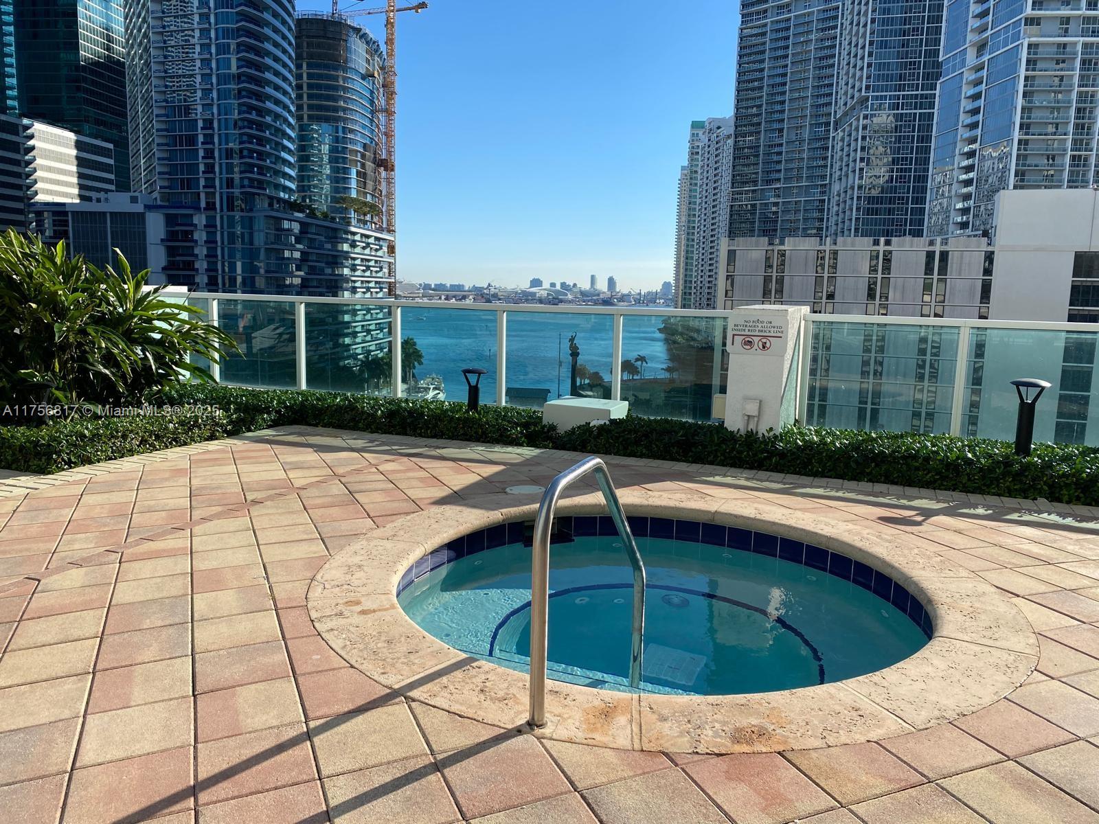 31 SE 5th St #2910, Miami, Florida image 17