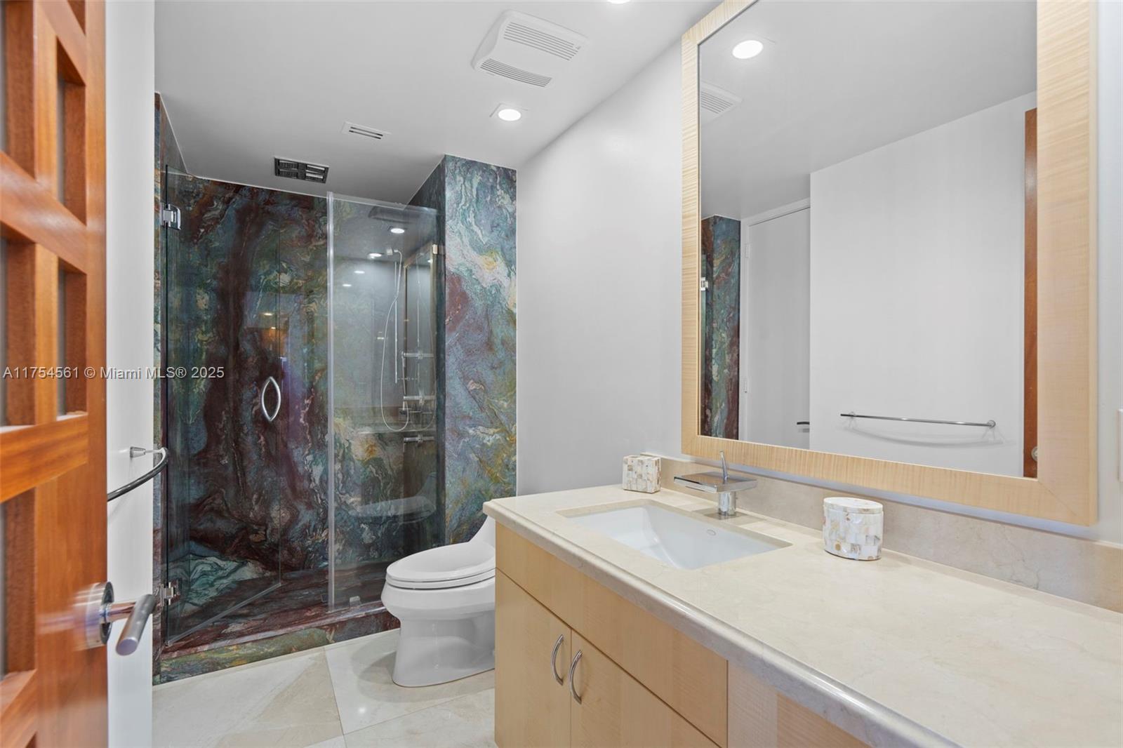 Residential, Miami Beach, Florida image 22