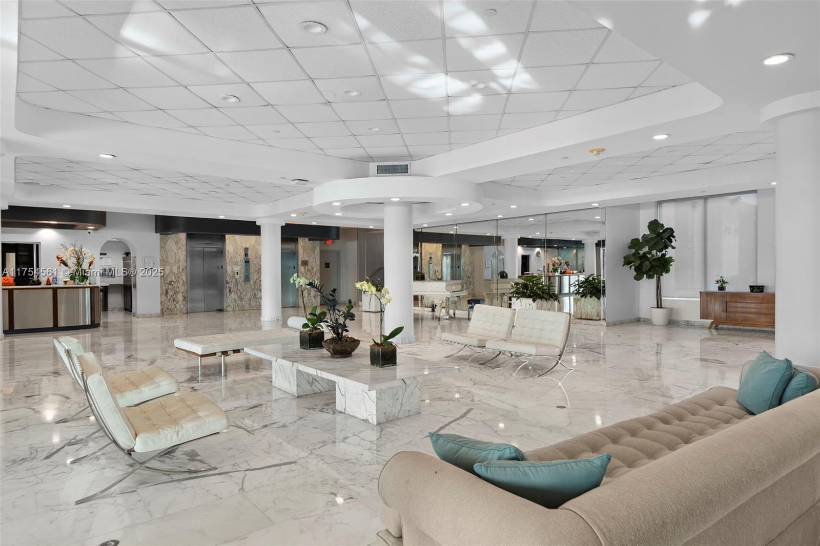Residential, Miami Beach, Florida image 27