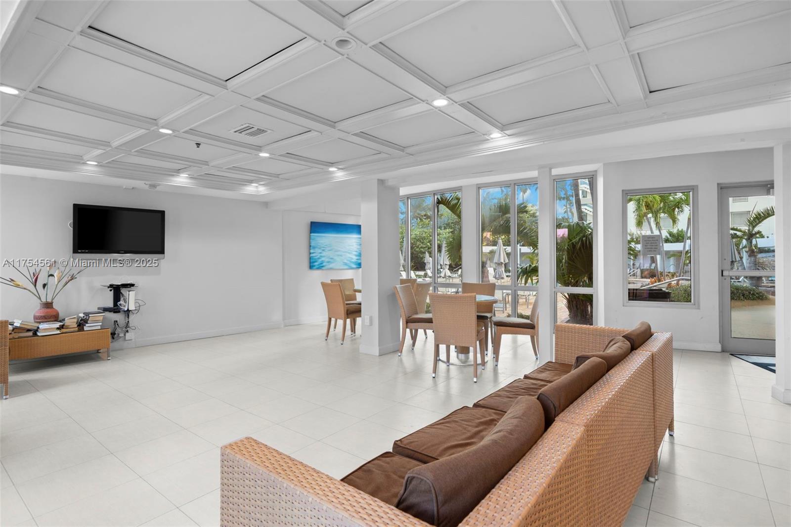 Residential, Miami Beach, Florida image 28