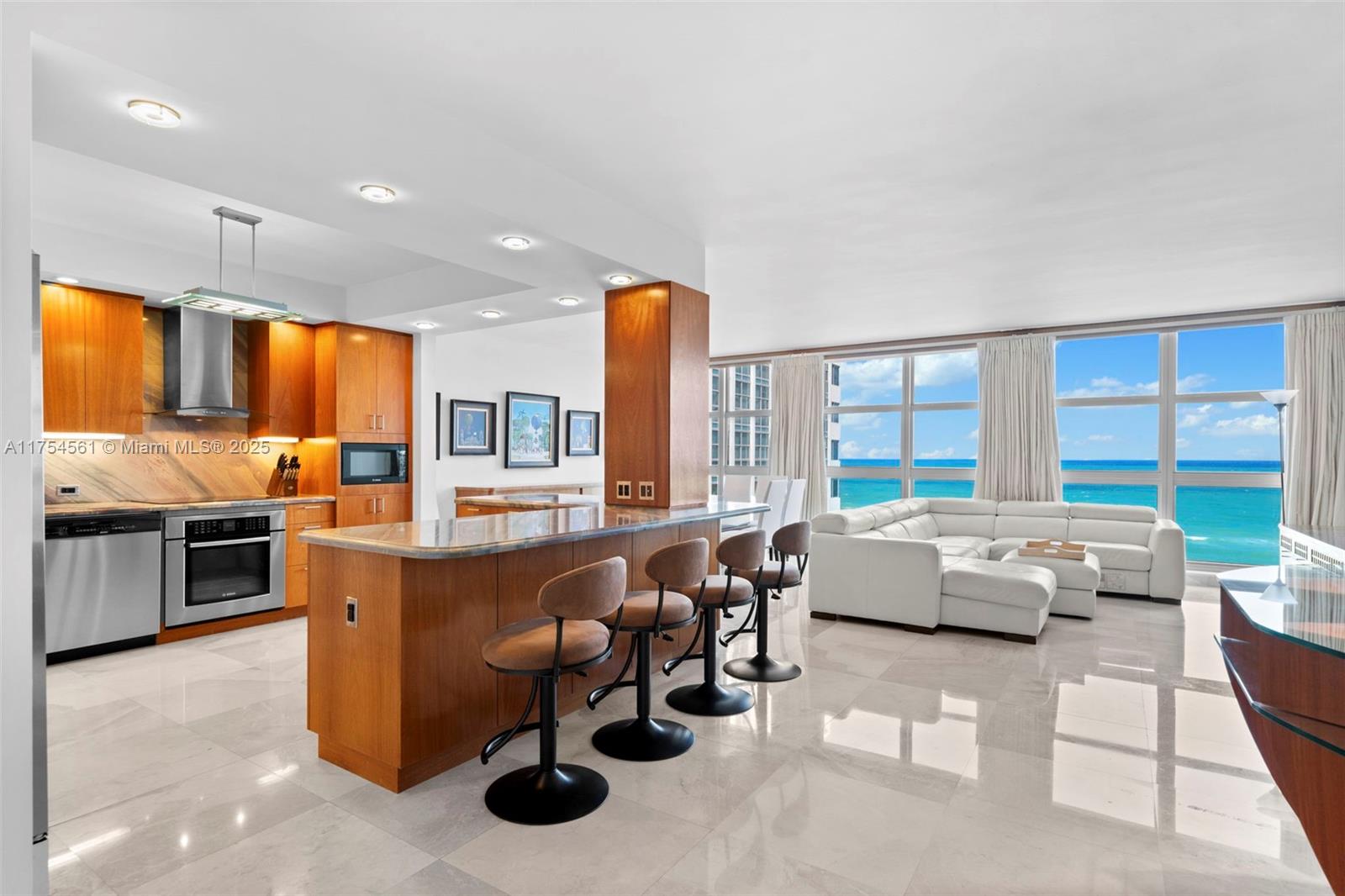 Residential, Miami Beach, Florida image 6