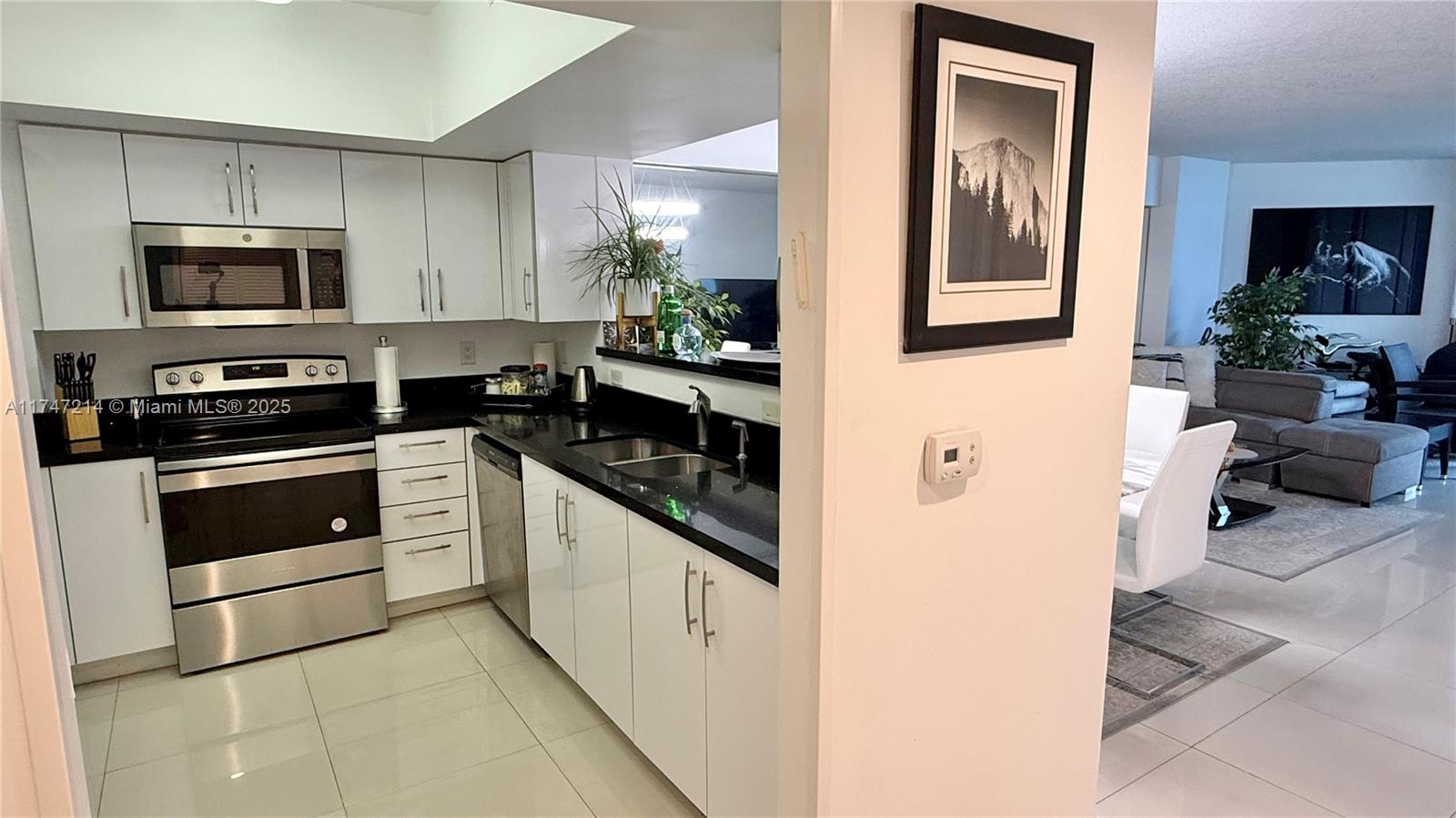 17375 Collins Ave #1006, Sunny Isles Beach, Florida image 5