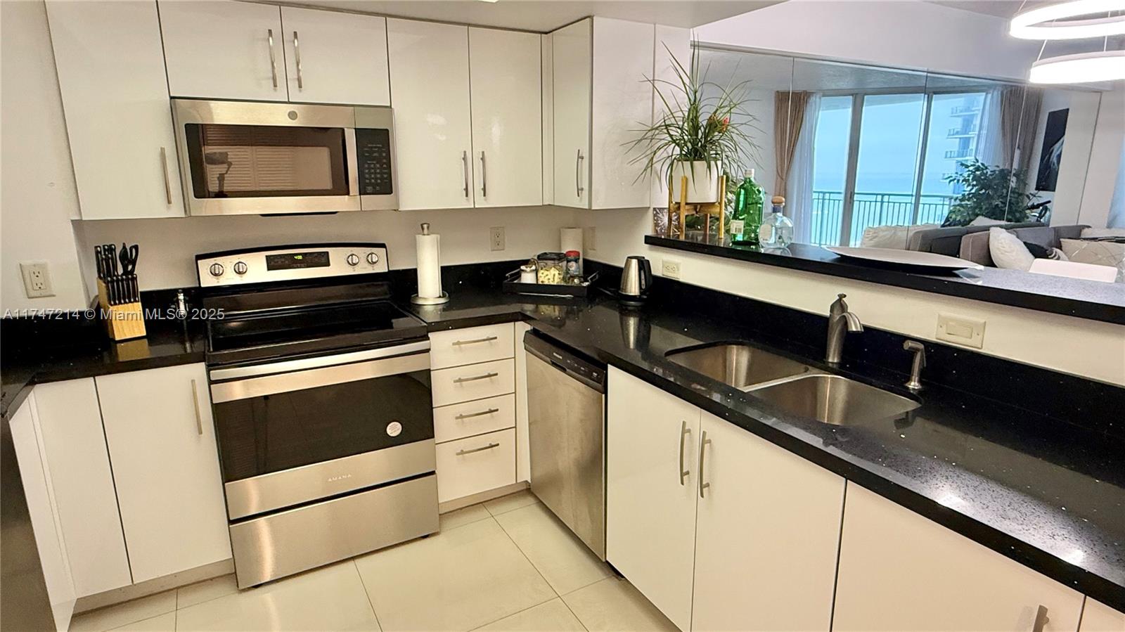 17375 Collins Ave #1006, Sunny Isles Beach, Florida image 7