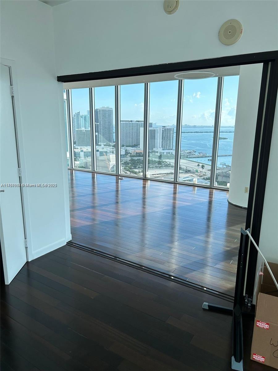 888 Biscayne Blvd #3508, Miami FL 33132