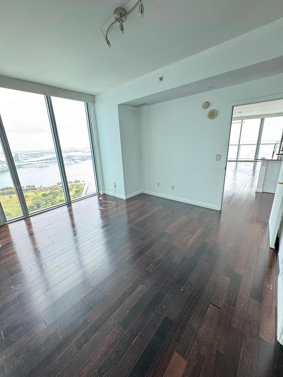 888 Biscayne Blvd #3508, Miami FL 33132