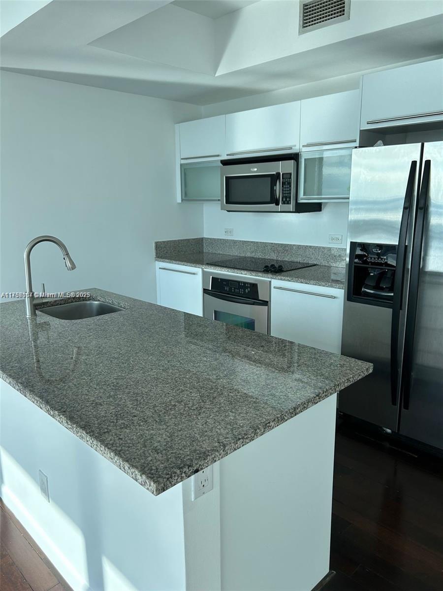 888 Biscayne Blvd #3508, Miami FL 33132