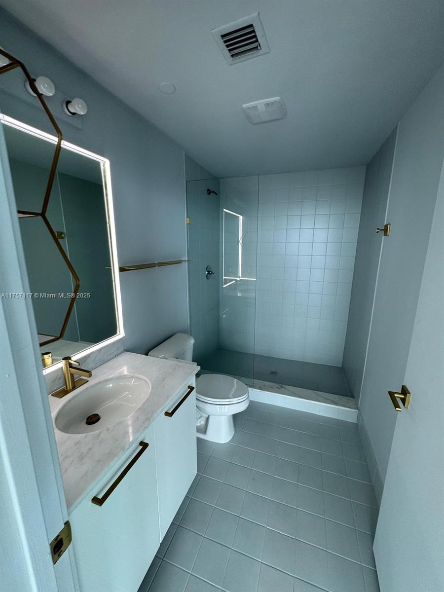 888 Biscayne Blvd #3508, Miami FL 33132