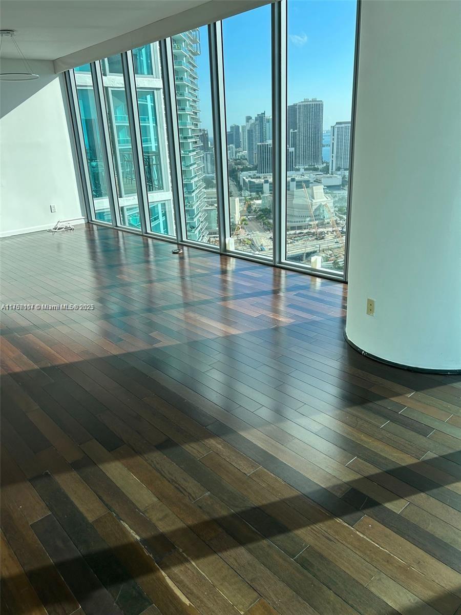 888 Biscayne Blvd #3508, Miami FL 33132