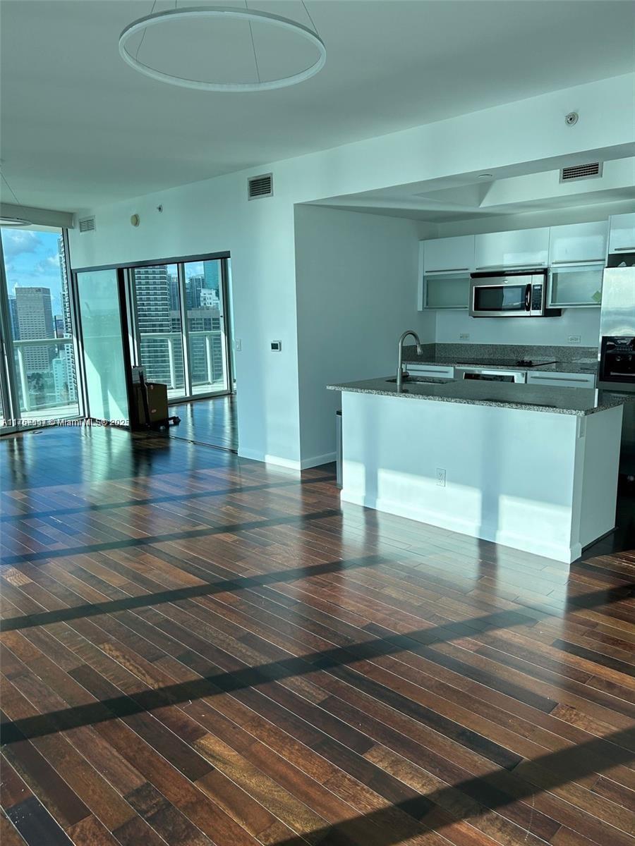 888 Biscayne Blvd #3508, Miami FL 33132