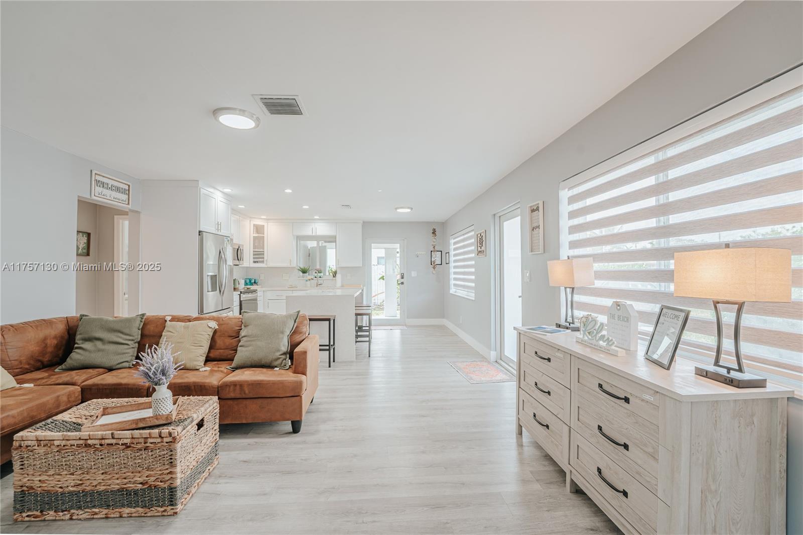 2732 SW 47th St, Dania Beach, Florida image 12