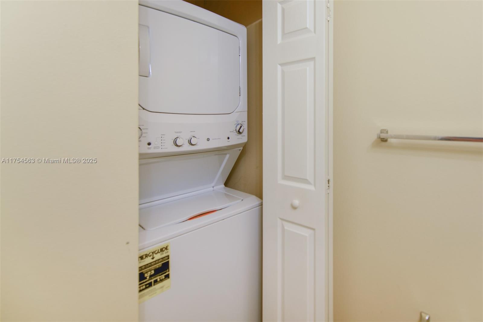 3001 NE 185th St #209, Aventura, Florida image 11
