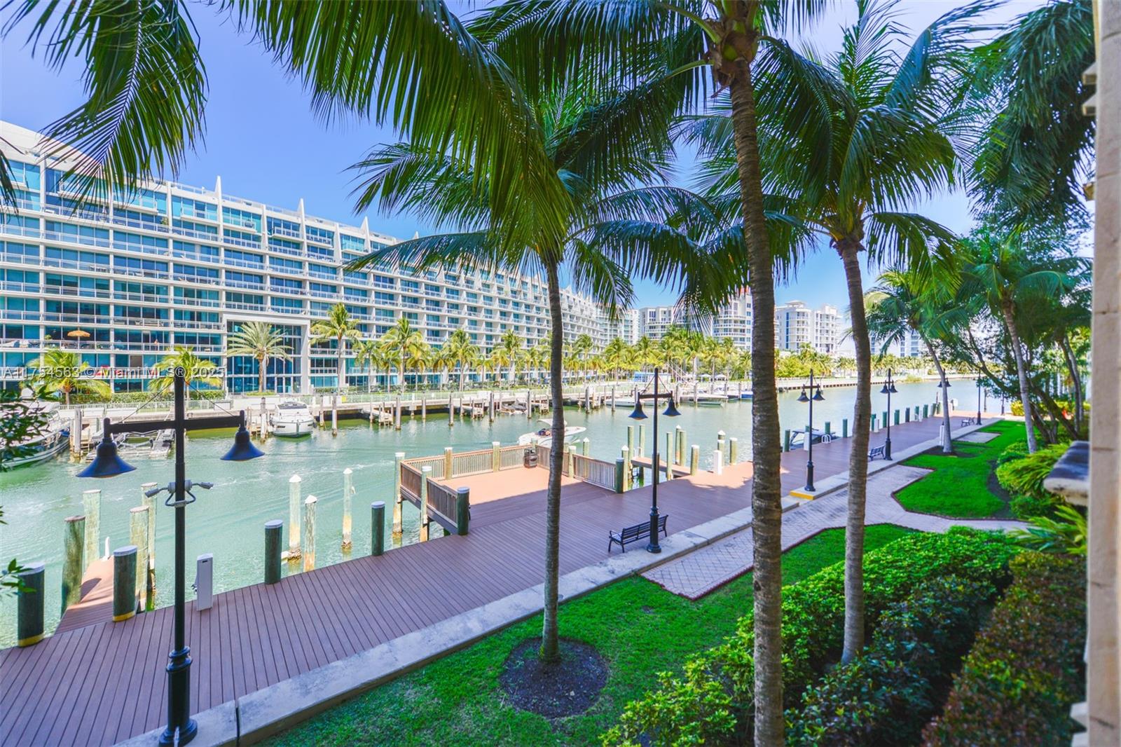 3001 NE 185th St #209, Aventura FL 33180