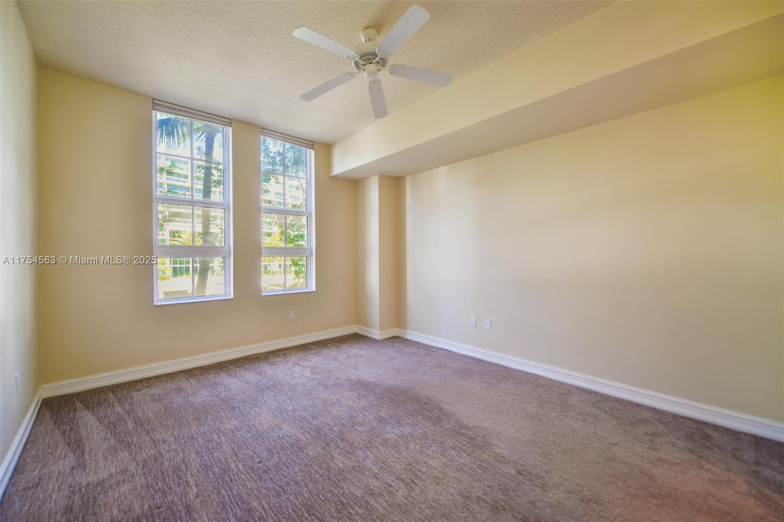 3001 NE 185th St #209, Aventura FL 33180