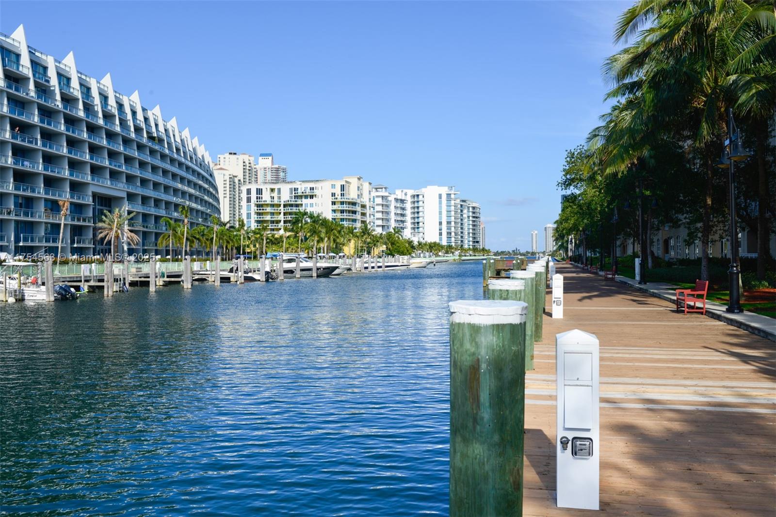 3001 NE 185th St #209, Aventura FL 33180