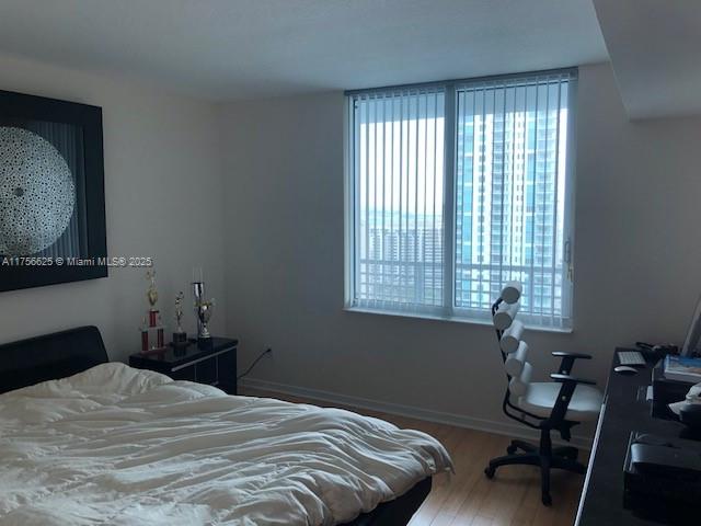 325 S Biscayne Blvd #3117, Miami FL 33131