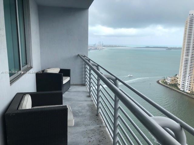 325 S Biscayne Blvd #3117, Miami FL 33131