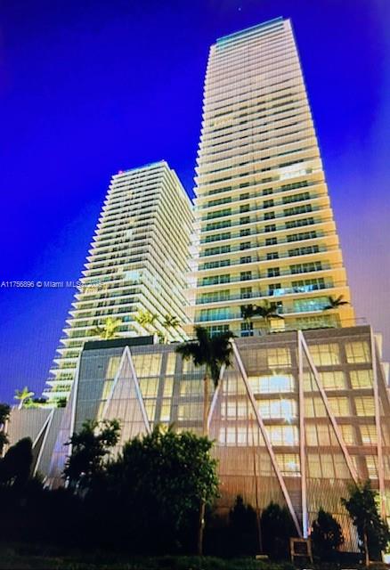 Condo for Sale in Miami, FL